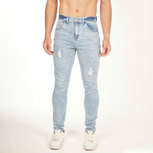 Jeans marmoleados con ligeros desgastes